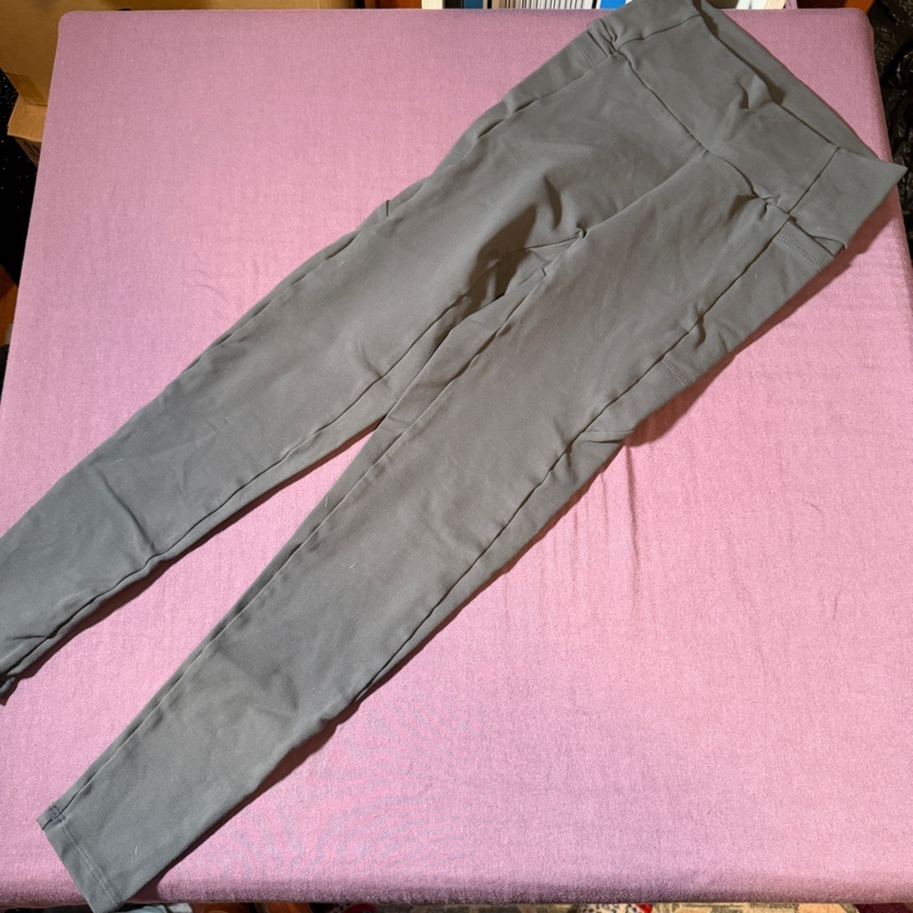 Booty by Brabants (BBB) SmoothLeggings in Dark Olive Green - Size M (Short?)